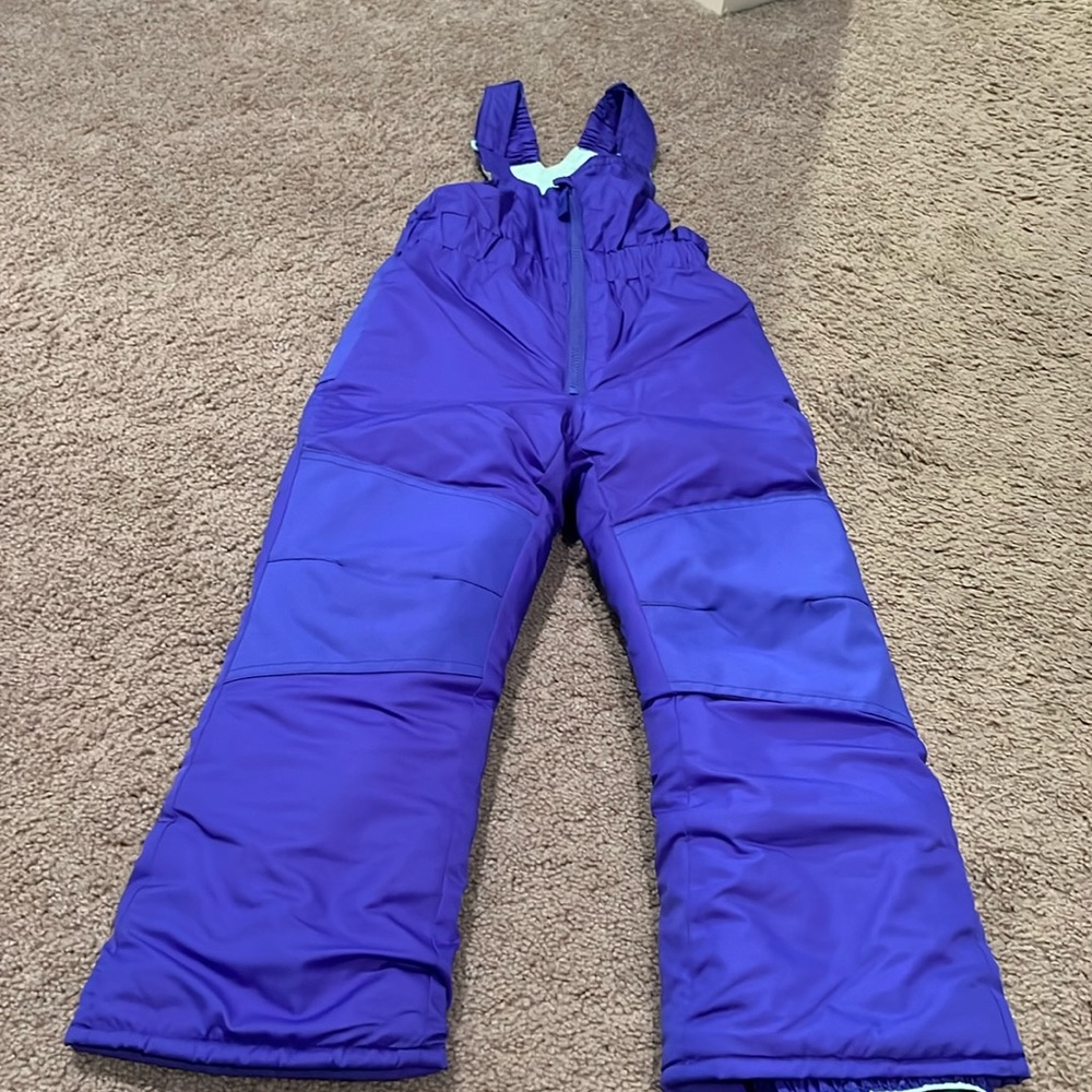 In great condition girls snow pants